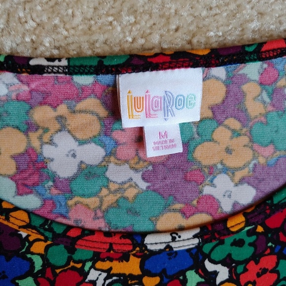 LuLaRoe gently worn floral tunic shirt - Picture 2 of 5